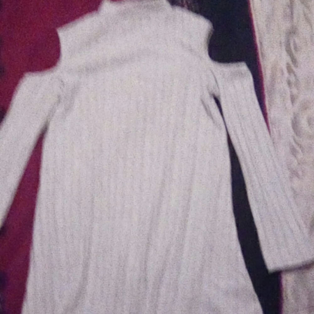 Tuttle neak long sleeve dress